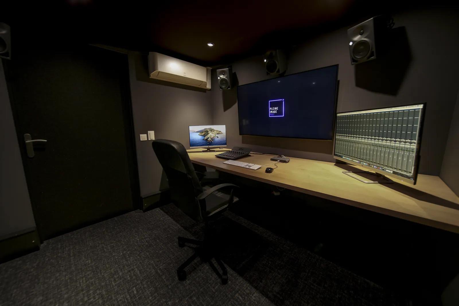Salle de montage son 7.1